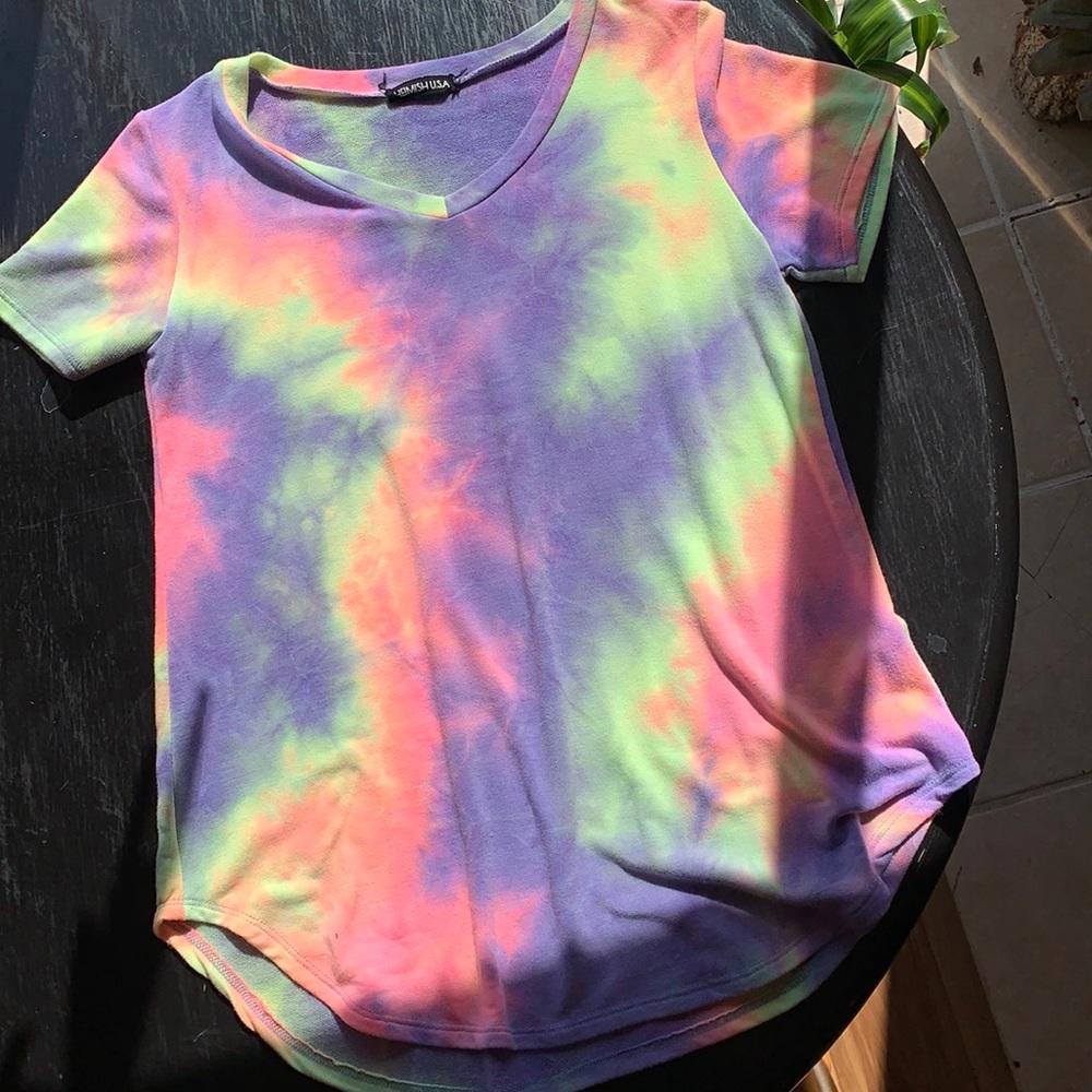 Boutique tie-dye top!